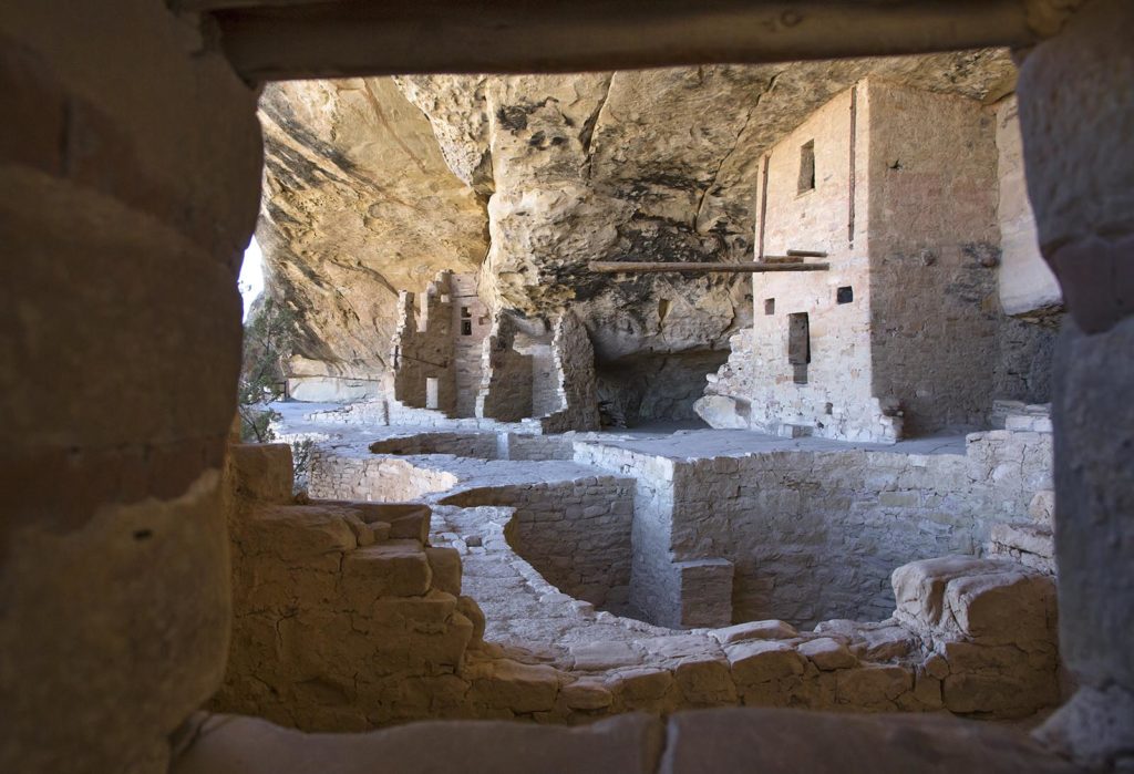 Once we were in the alcove, we could see glimpses of the architecture through a small window. The bricks are made of sandstone and are held together with mud plaster.