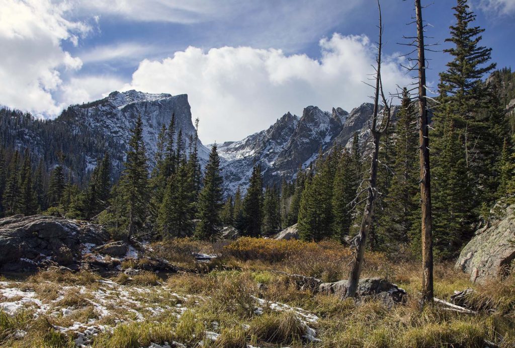 A view from the trail before reaching Emerald Lake.