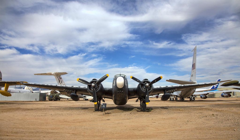 A handsome black plane. No idea what it is. Sorry.